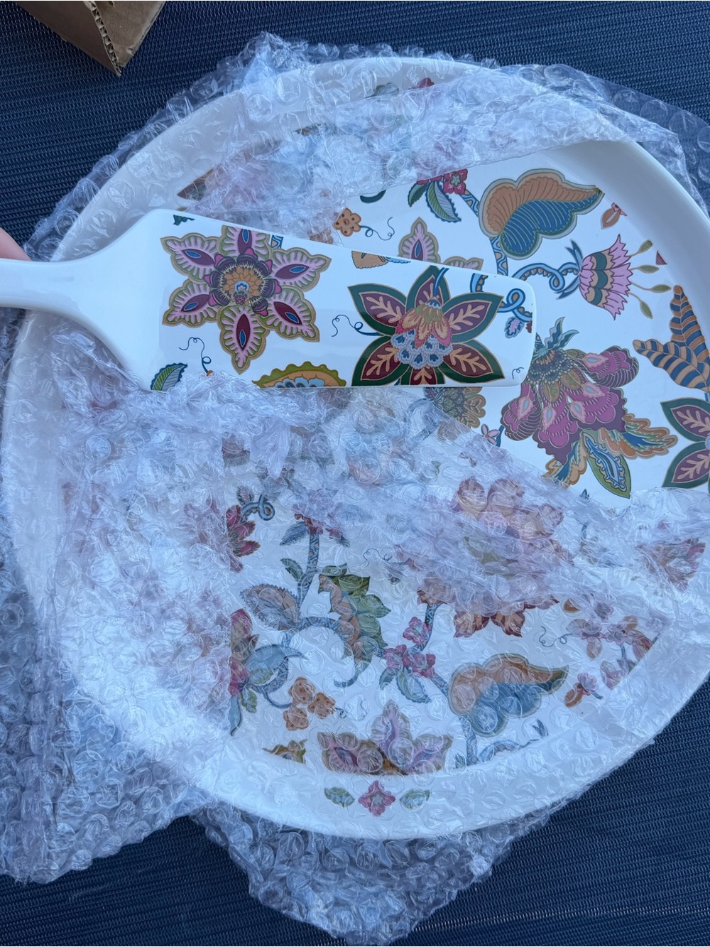 Matilda Jane White Floral Pattern Cake Server and Round Platter Set